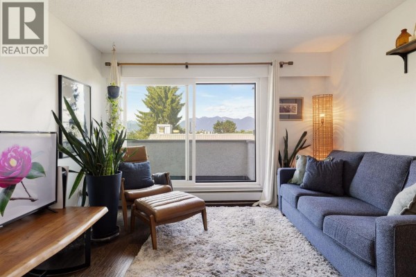 302 391 E 7th Avenue, Vancouver, BC V5T4H1 Photo 3
