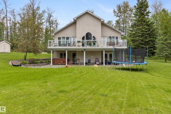 Family room - #302 49006 Range Road 73, Rural Brazeau County, AB T7A2A2 Photo 4