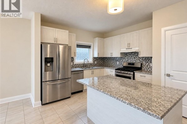 4pc Bathroom - 302 Chokecherry Crescent, Waterloo, ON N2V0H1 Photo 2