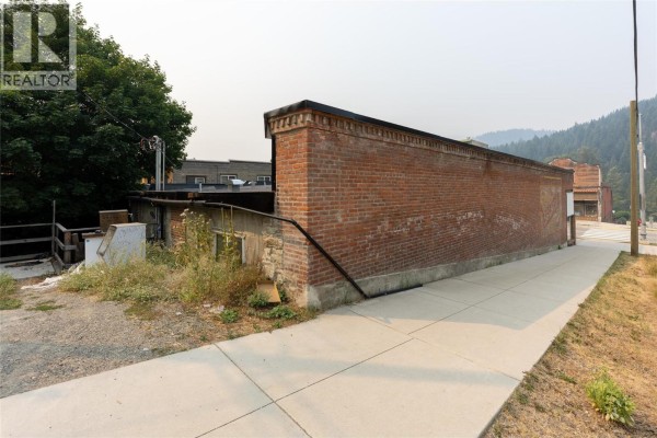 302 Copper Avenue S, Greenwood, BC V0H1J0 Photo 5