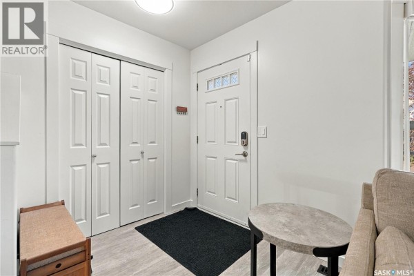 302 Gordon Road, Saskatoon Photo 2