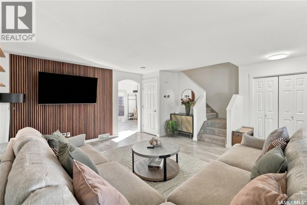 302 Gordon Road, Saskatoon Photo 5