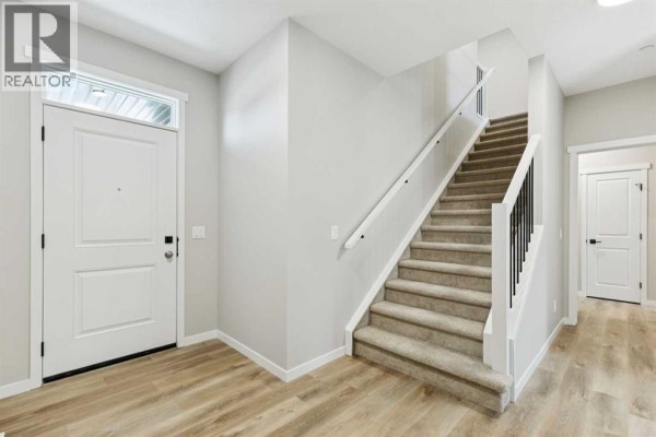 302 Hotchkiss Common Se, Calgary, AB, photo 2