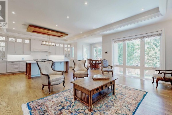 302 Johnston Avenue N, Toronto, ON, photo 3