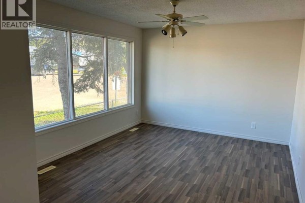 Dining room - 302 Main Street, Paradise Hill, SK S0M2G0 Photo 3