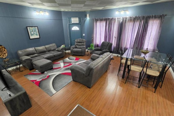 Living room/Dining room - 302 Oak Avenue, Winnipeg Beach, MB R0C3G0 Photo 5