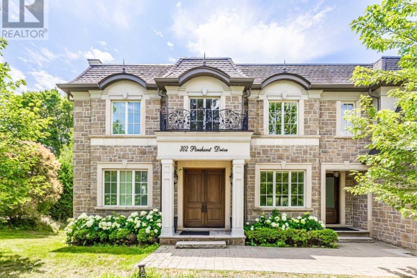 302 Pinehurst Drive W, Oakville, ON, photo 3