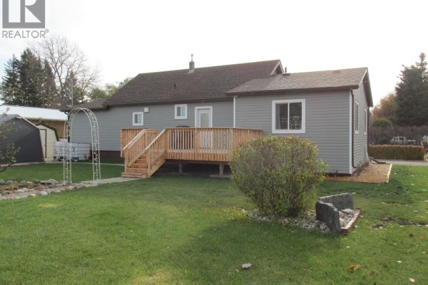 Kitchen - 302 Rustad Avenue, White Fox, SK S0J3B0 Photo 2