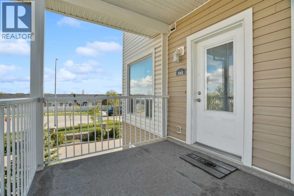 Living room - 302 Sunrise Terrace Ne, High River, AB T1V0C3 Photo 2