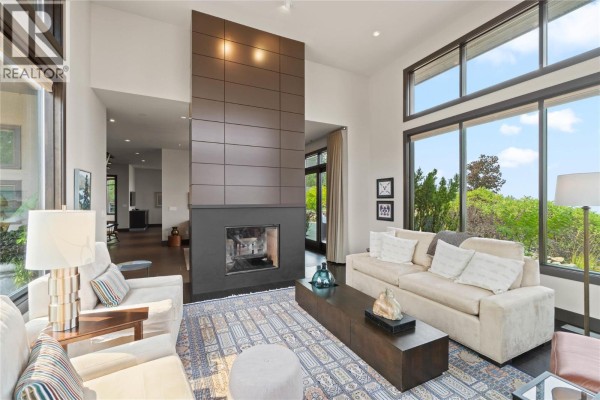 Living room - 3020 Kicking Horse Drive, Kamloops, BC V2E2T6 Photo 5