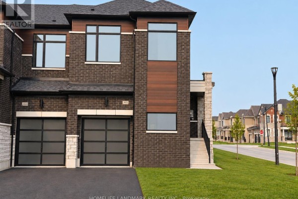 3022 Sideline 16, Pickering