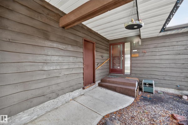 Family room - 3023 130 Av Nw, Edmonton, AB T5A3M1 Photo 4
