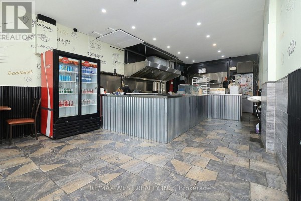 3023 Bathurst Street, Toronto, ON M6B3B5 Photo 3