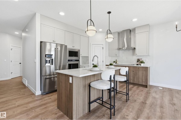 3024 Dixon Ld Sw, Edmonton, AB, photo 3