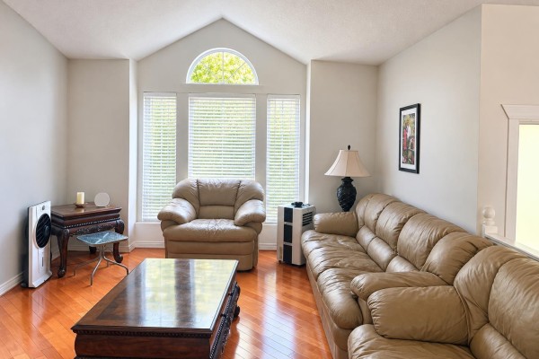 3024 Southern Crescent, Abbotsford, BC V2T5H7 Photo 2