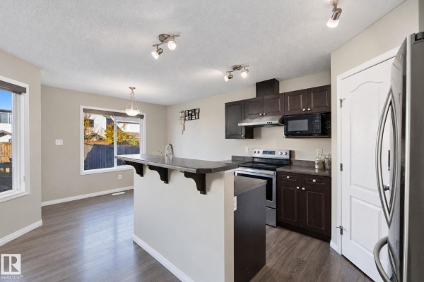 Bedroom 2 - 3026 16a Av Nw, Edmonton, AB T6T0P8 Photo 5