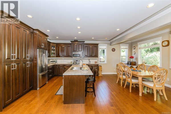 Kitchen - 3026 Keystone Dr, Duncan, BC V9L0E1 Photo 3