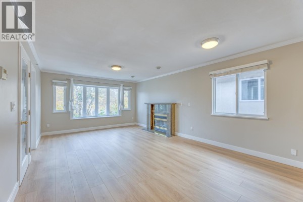 3028 E 26th Avenue, Vancouver, BC V5R1L6 Photo 4
