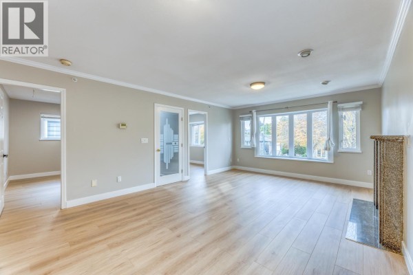 3028 E 26th Avenue, Vancouver, BC V5R1L6 Photo 5