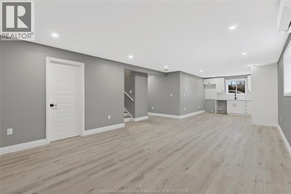 Eating area - 302b Kempt, Amherstburg, ON N9V2H8 Photo 5