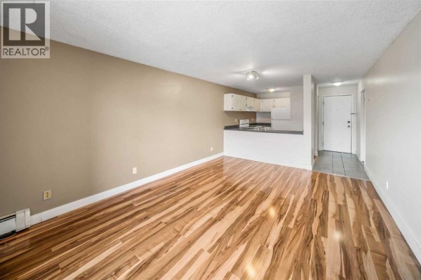 Kitchen - 303, 1915 26 Street Sw, Calgary, AB T3E2A2 Photo 5