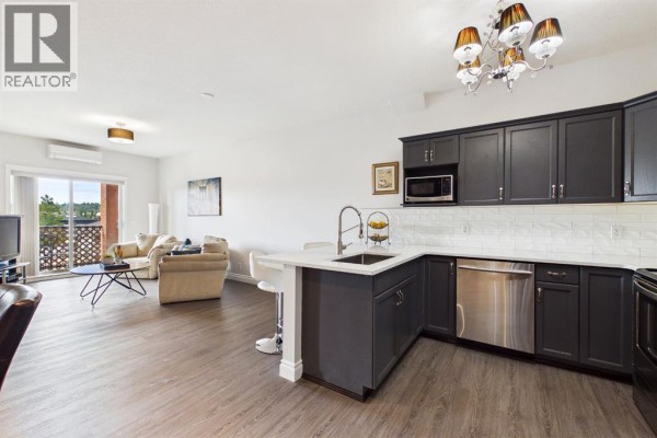 4pc Bathroom - 303, 2134 Kensington Road Nw, Calgary, AB T2N3R7 Photo 4