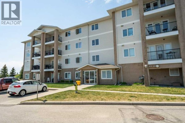 303, 300 Edwards Way Nw, Airdrie, AB, photo 2