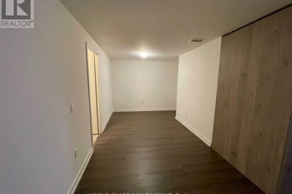 Kitchen - 303 - 1 Yorkville Avenue, Toronto, ON M4W0B1 Photo 5