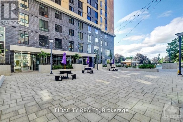 303 - 105 Champagne Avenue S, Ottawa, ON, photo 2