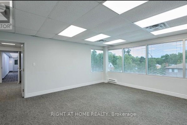 303 - 170 Sheppard Avenue E, Toronto, ON M2N3A4 Photo 2