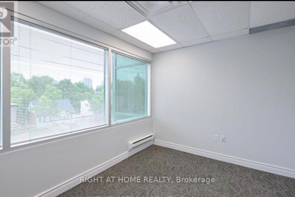 303 - 170 Sheppard Avenue E, Toronto, ON M2N3A4 Photo 3