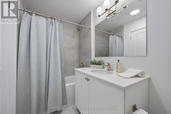 303 - 19b West Street N, Kawartha Lakes, ON, photo 2