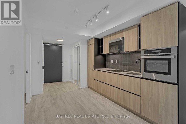 303 - 2 Augusta Avenue, Toronto, ON M5V0T3 Photo 4
