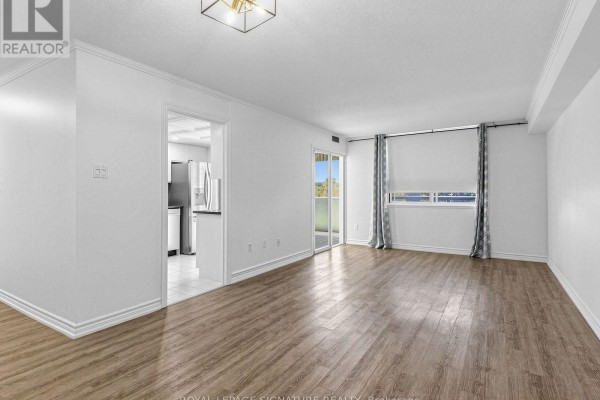 Solarium - 303 - 20 Harding Boulevard W, Richmond Hill, ON L4C9S4 Photo 5