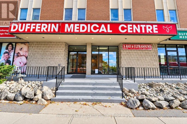 303 - 2045 Dufferin Street, Toronto, ON M6E3R4 Photo 3