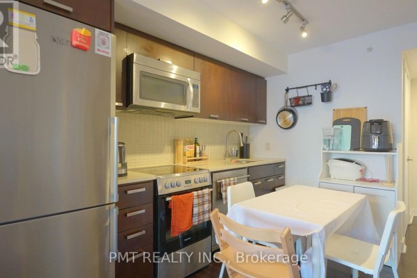 Living room - 303 - 295 Adelaide Street W, Toronto, ON M5V0L4 Photo 4