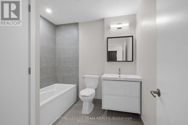 303 - 370 Athlone Avenue, Ottawa, ON K1Z5M4 Photo 4