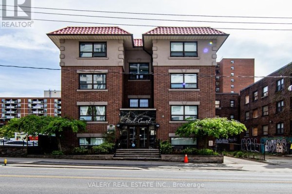 303 - 391 Sherbourne Street, Toronto
