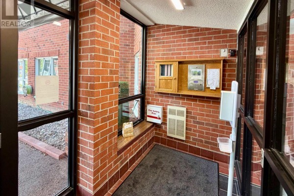 303 - 4 Heritage Way, Kawartha Lakes, ON K9V5Z2 Photo 5