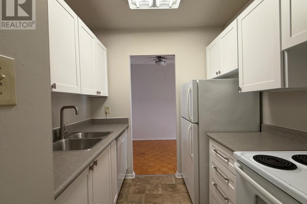 303 - 49 Leaside Drive, St  Catharines, ON, photo 2