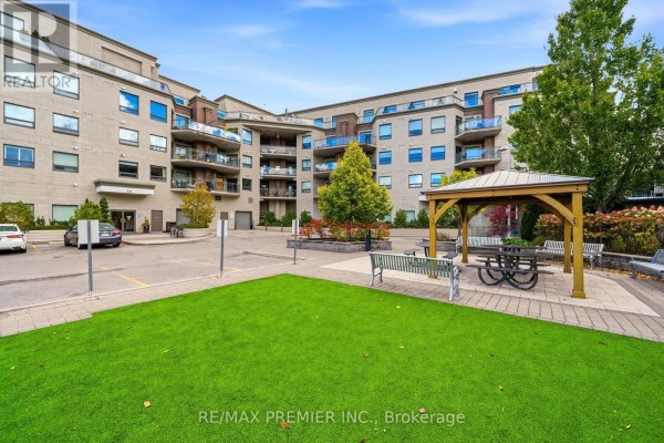 303 - 86 Woodbridge Avenue, Vaughan, ON L4L1L3 Photo 3