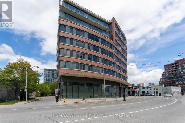 Dining room - 303 - 90 Trinity Street, Toronto, ON M5A0E4 Photo 2