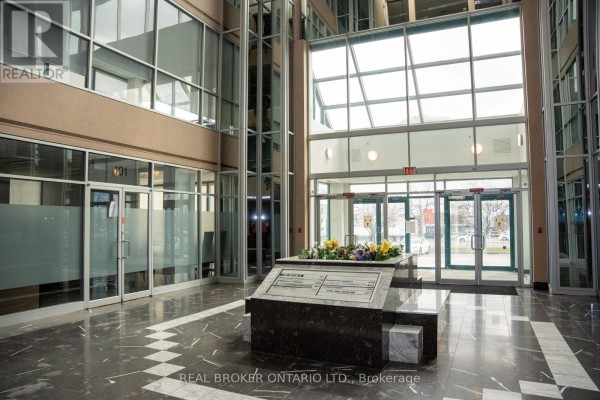 303 - 989 Derry Road, Mississauga, ON L5T2J8 Photo 5