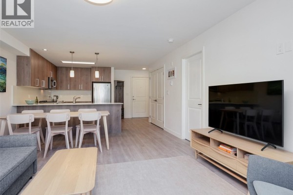 Kitchen - 303 110 Presley Pl, View Royal, BC V9B0H5 Photo 3