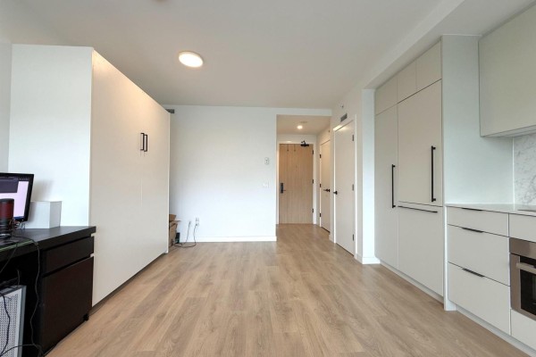 303 13685 102 Avenue, Surrey, BC, photo 2