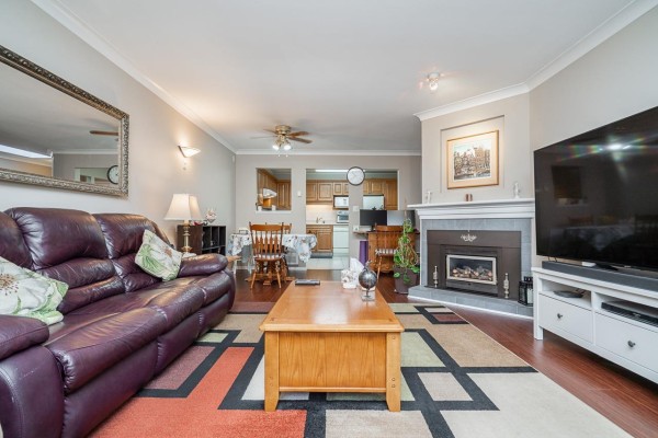 303 15338 18 Avenue, Surrey, BC, photo 3