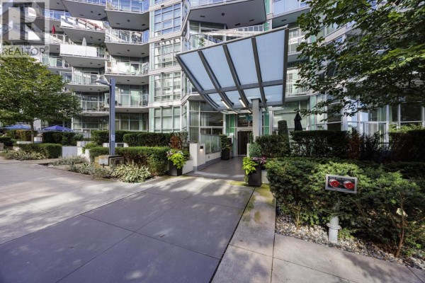 303 199 Victory Ship Way, North Vancouver, BC V7L0E2 Photo 5