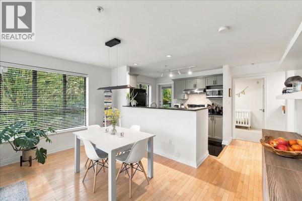 303 2015 Trafalgar Street, Vancouver, BC V6K3S5 Photo 4
