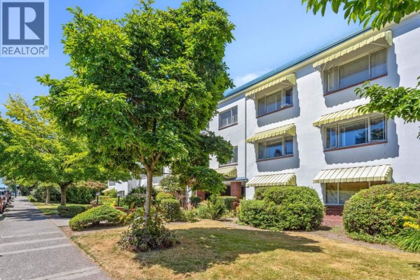 303 2469 Cornwall Avenue, Vancouver, BC V6K1B9 Photo 2