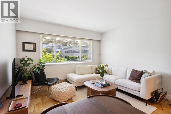 303 2469 Cornwall Avenue, Vancouver, BC V6K1B9 Photo 4